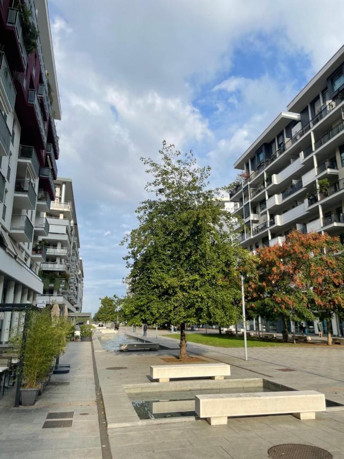 Apartamento House Promenade Santa Giulia Milán Exterior foto